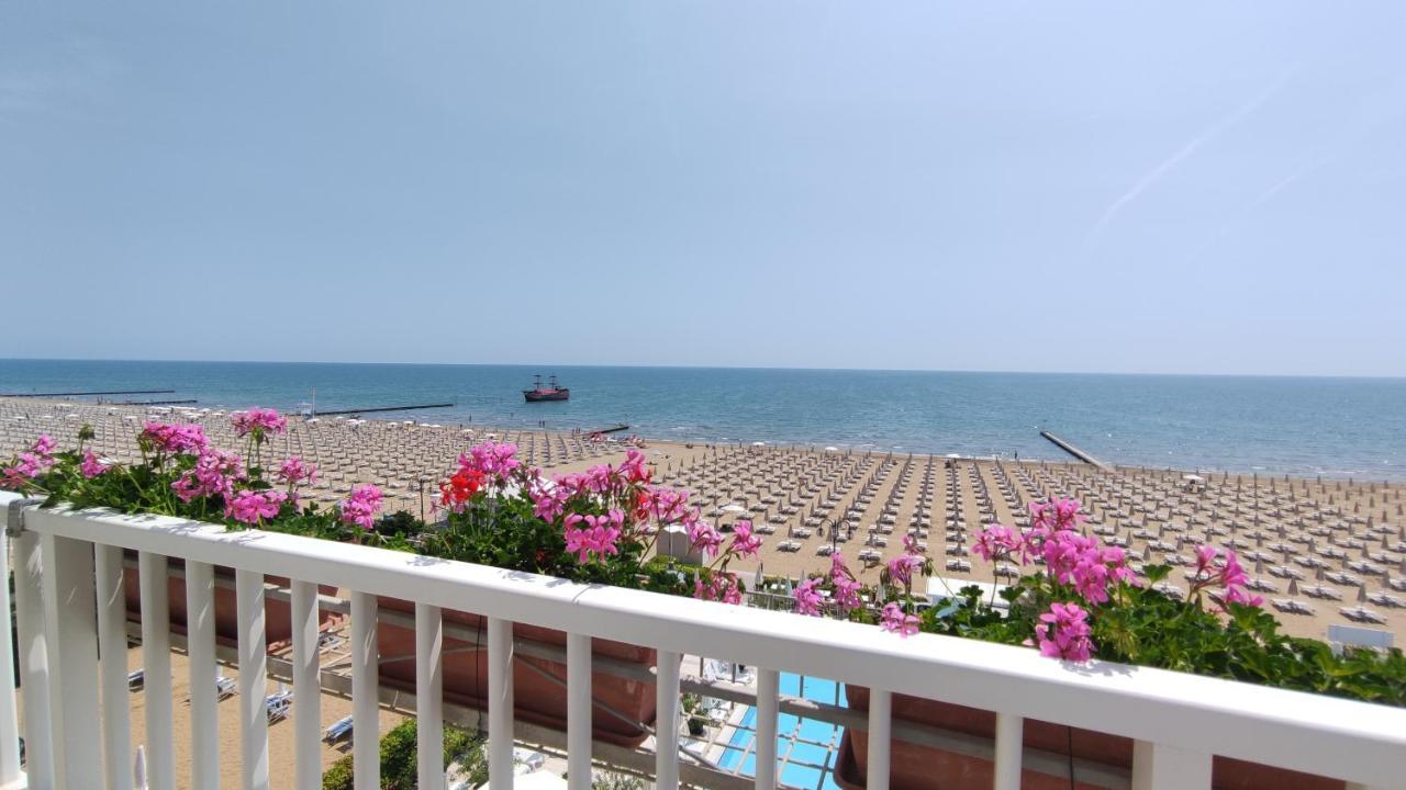 Oxford Hotel 4*